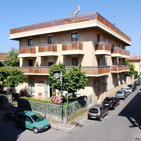 Hotel Giulia Marina di Massa Exterior foto